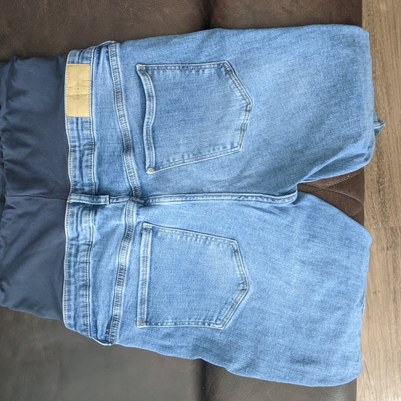 Maternity Jeans - Picture 6 of 7